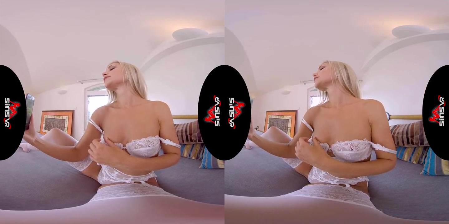 VR porn - Lola Myluv - Lingerie - SinsVR