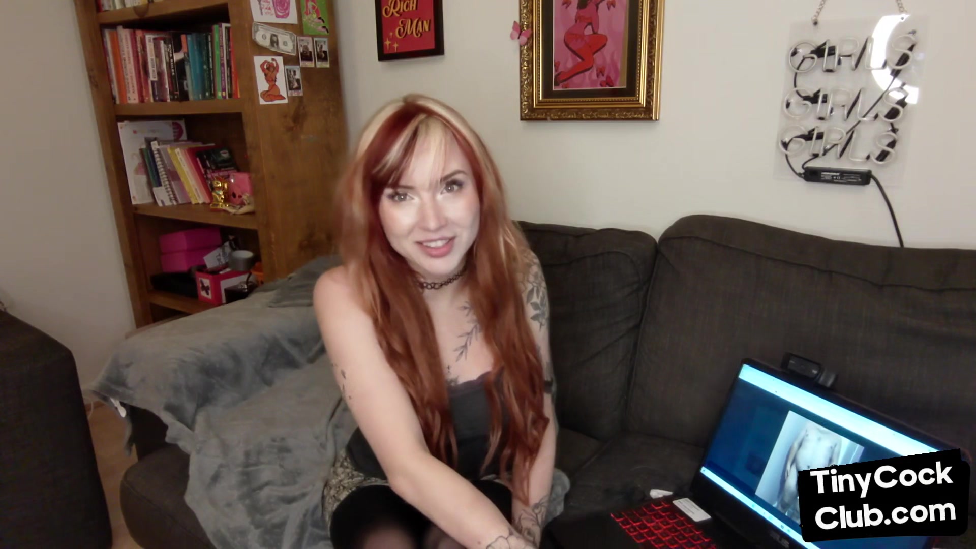 SPH tattooed solo babe talk dirty about poor small cocks