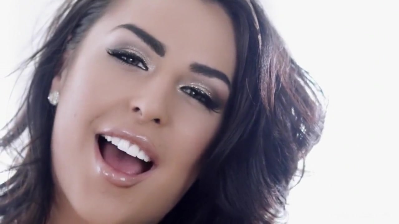 Gorgeous Mercedes Carrera Rides Ts Chanel Santini Shecock So Sweet