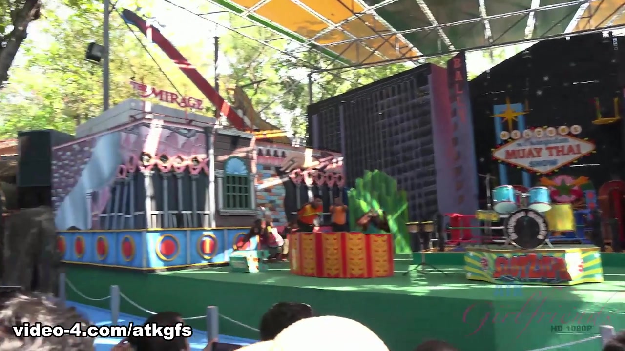 Jamie Marleigh in Jamie Gets To Meet Giraffes Face To Face To Feed Them - ATKGirlfriends