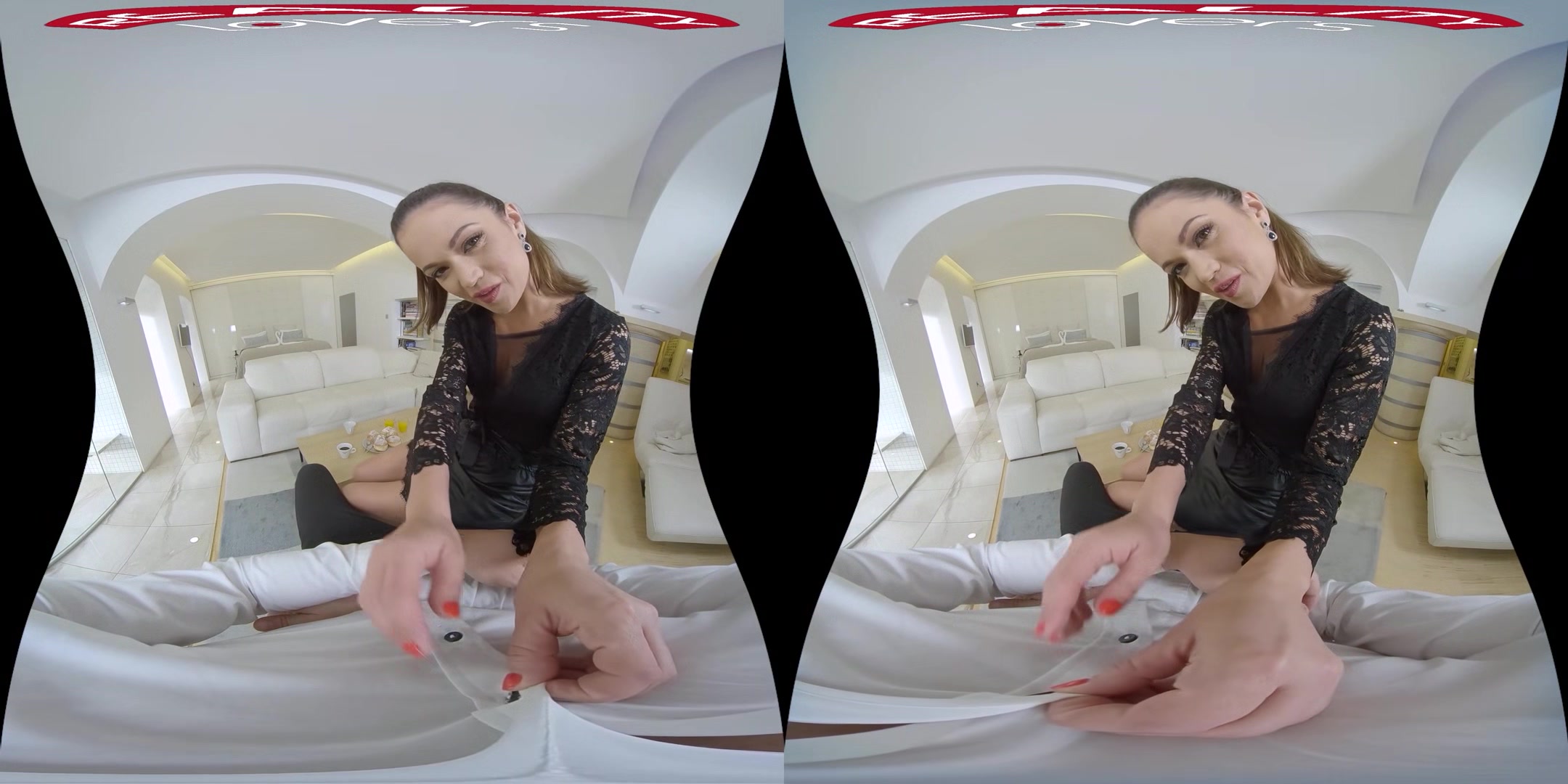 Slutty Estate Agent - RealityLovers