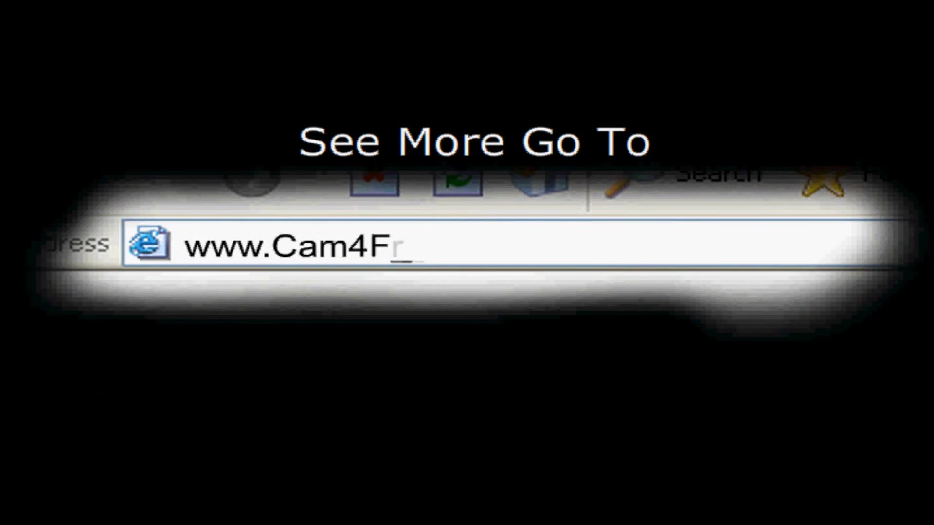 Hot Blonde Masturbates on Cam