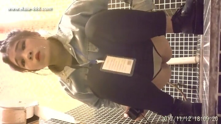 chinese amateur footjob & homemade.4