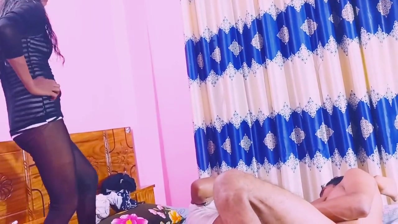 Pussy Fucked Hard By Horny Threesome