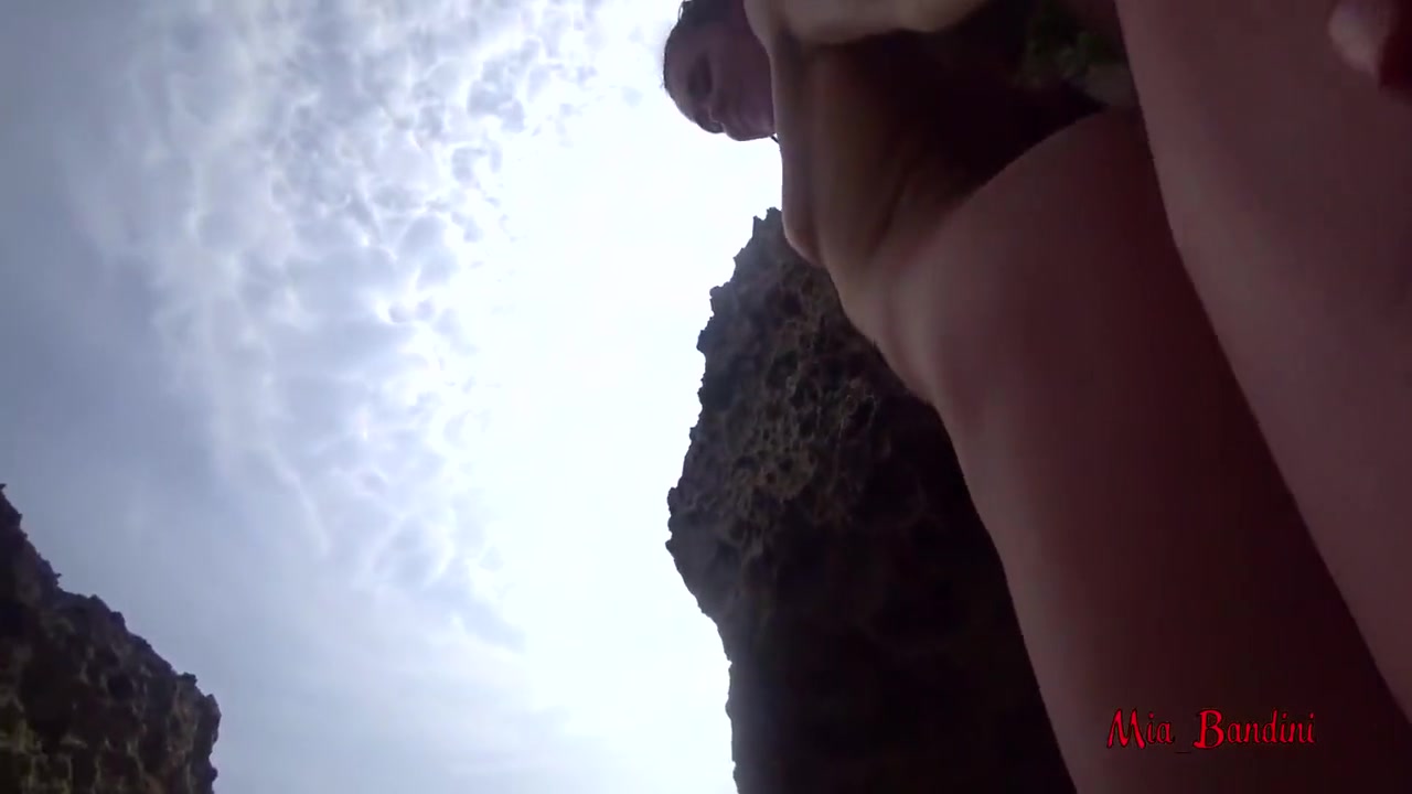 Mia Bandini In Fit Beauty Is Hiding For Public Beach Deepthroat And Fuck 8 Min