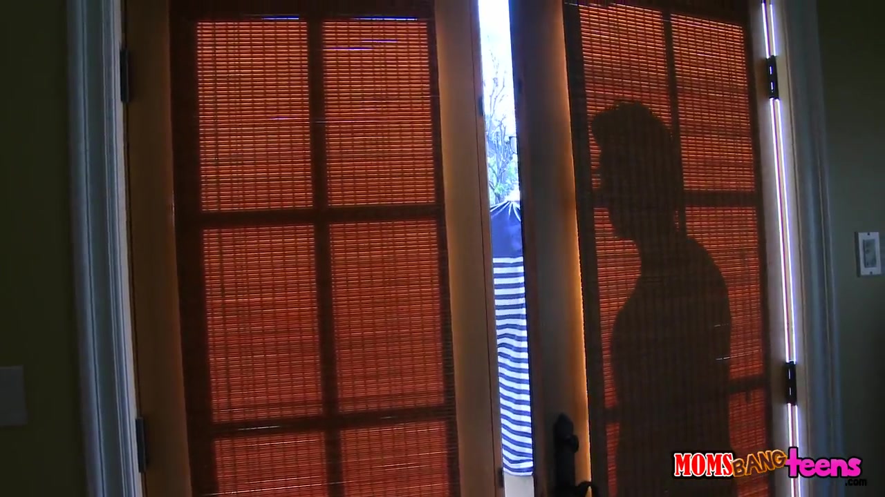 India Summer and Melanie Raine invited Giovanni