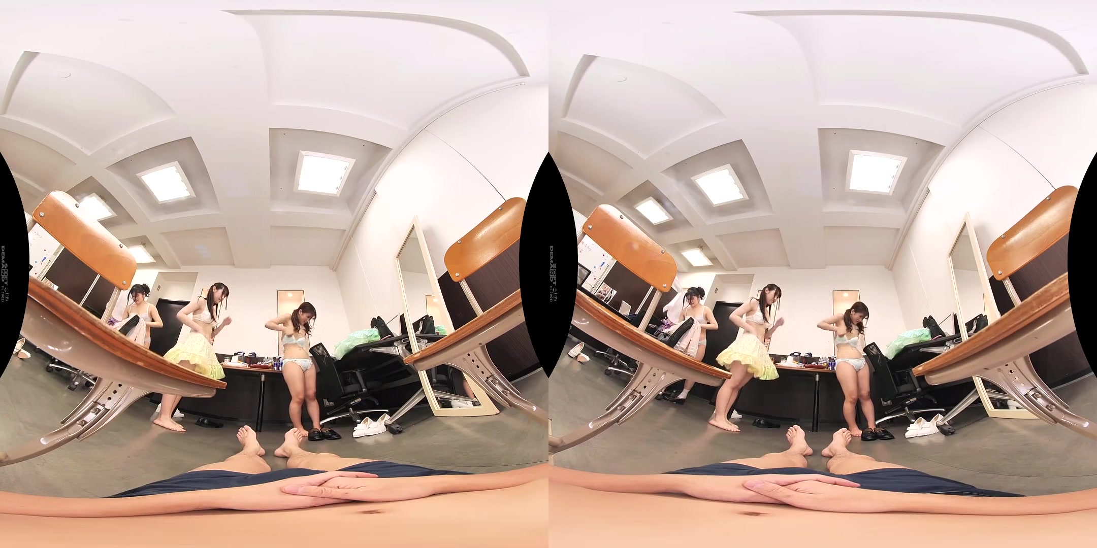 In a World Without Toilets, YOU Become the Toilet in the Idol's Dressing Room; Japanese Watersport Fetish