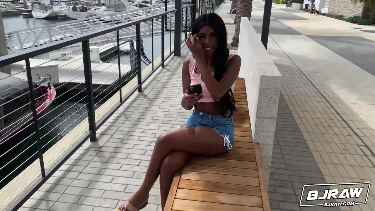 Ashley Makes It Easy - BJRaw