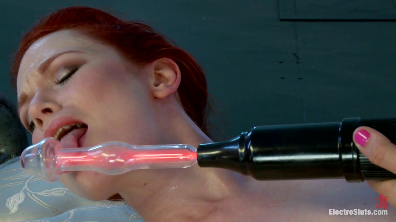 Justine Joli Bobbi Starr in Justine Is Back For Lots Of Electro-Orgasms - Electrosluts