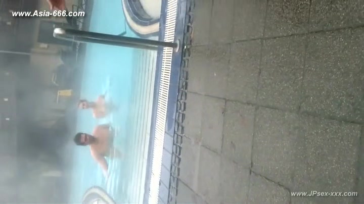 blonde girls shower.13
