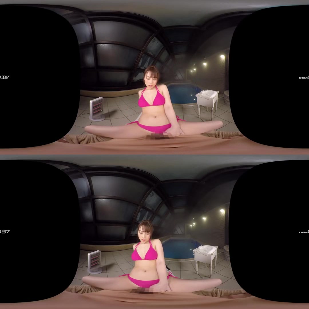 Sneak Underwater at the Pool to Spy to this Innocent E-Cup College Girl; JAV Idol in a Bikini VR