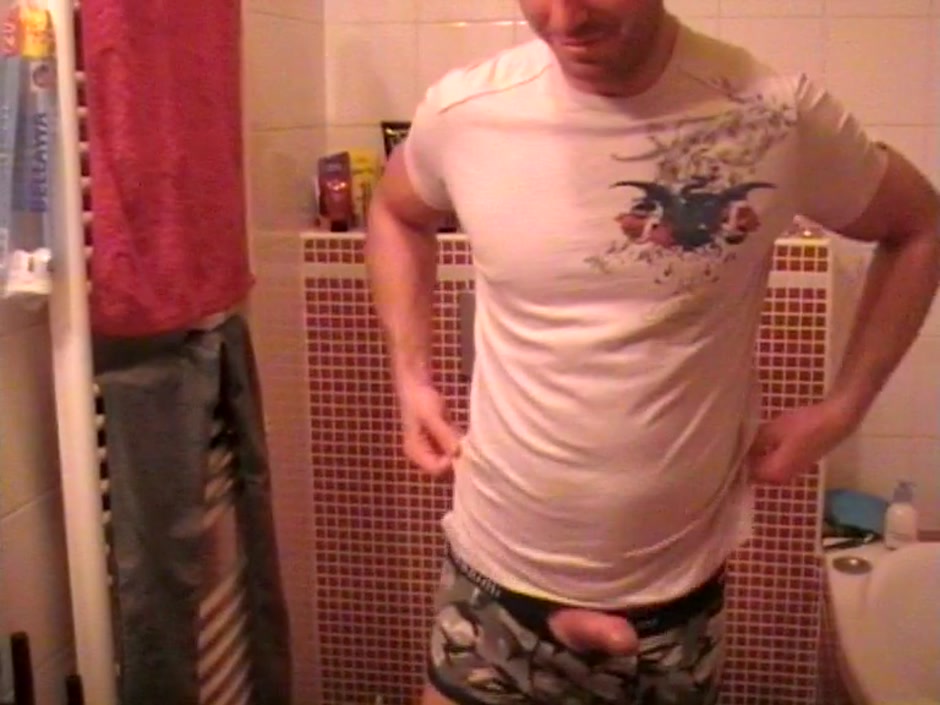 Nessa Devil in homemade sex video with a hot minx and her lover