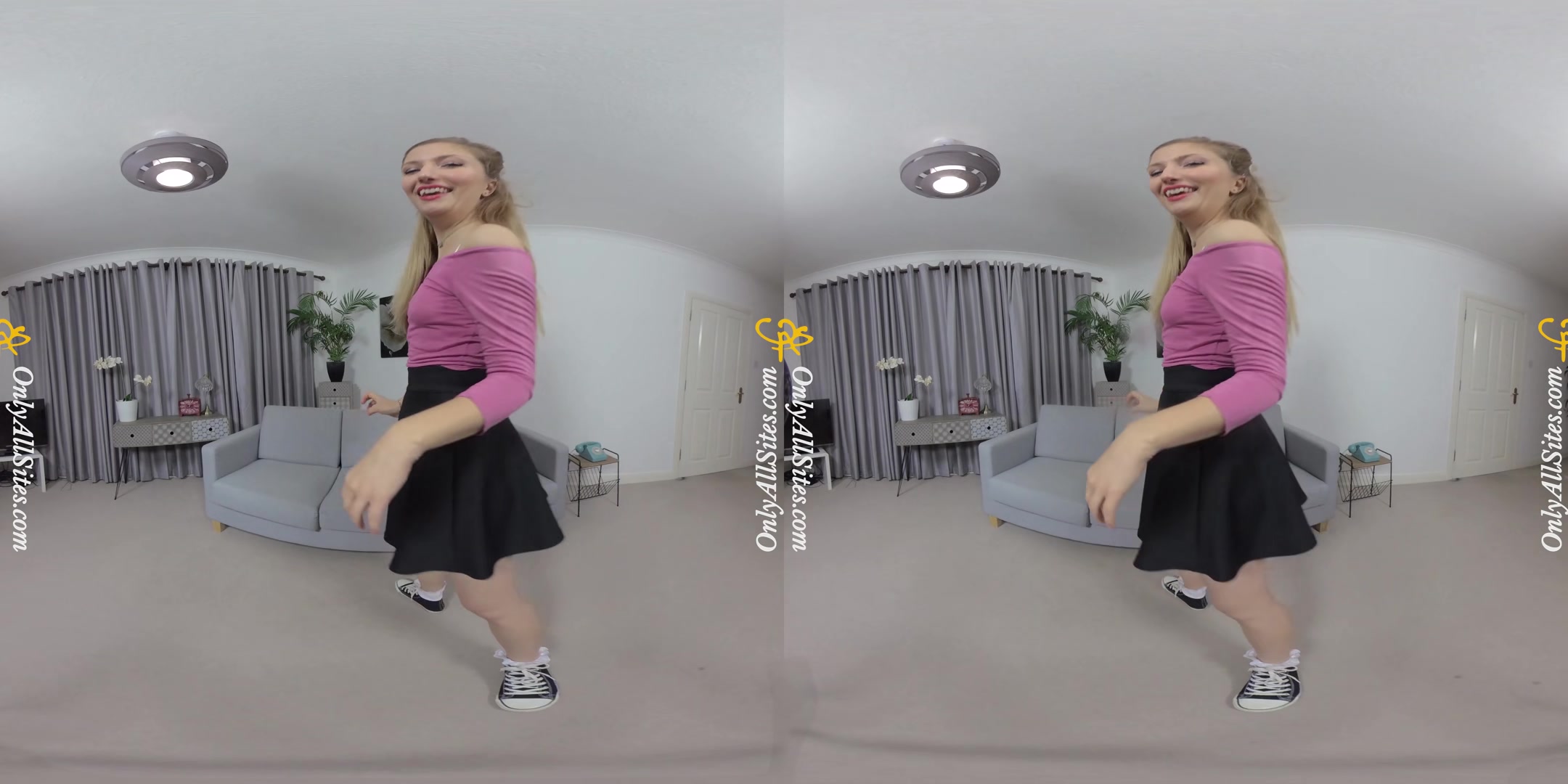 Stephanie Bonham Carter - Blonde in Sneakers - OnlyTease