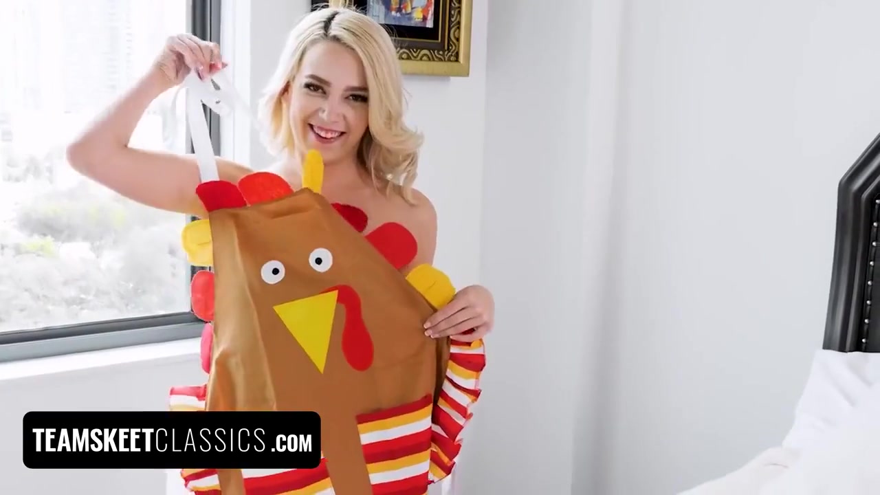 Madison Summers, Casca Akashova And Mini Dress - All Wants For Christmas This Year Is Santas Big White Cock