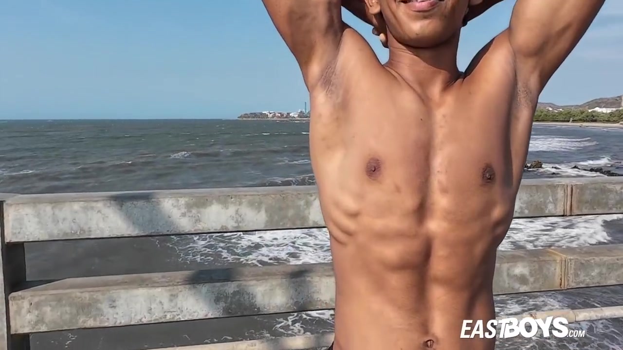 Mitch Seangers - From Beach To Handjob Fantasy