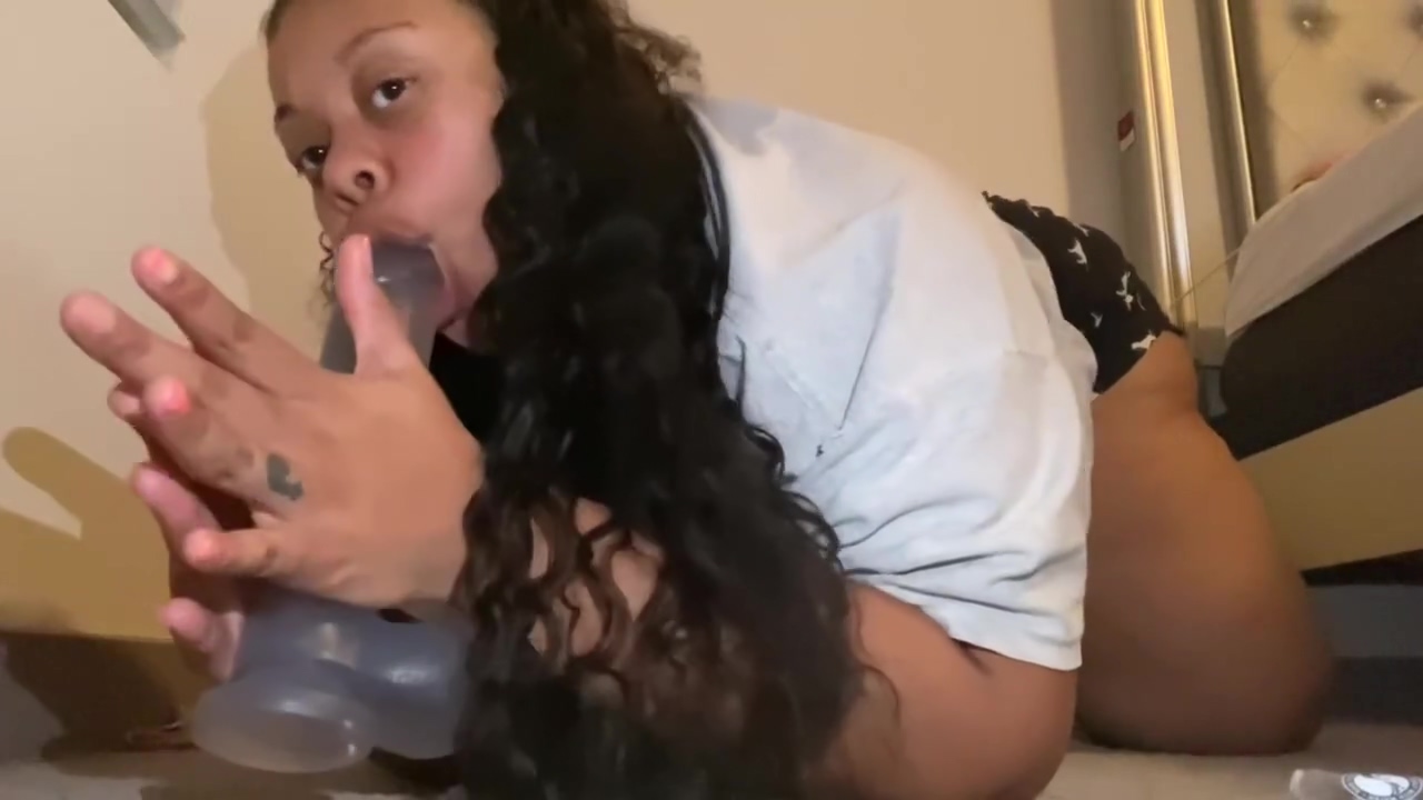 Bbw Is So Playful With Her Pussy
