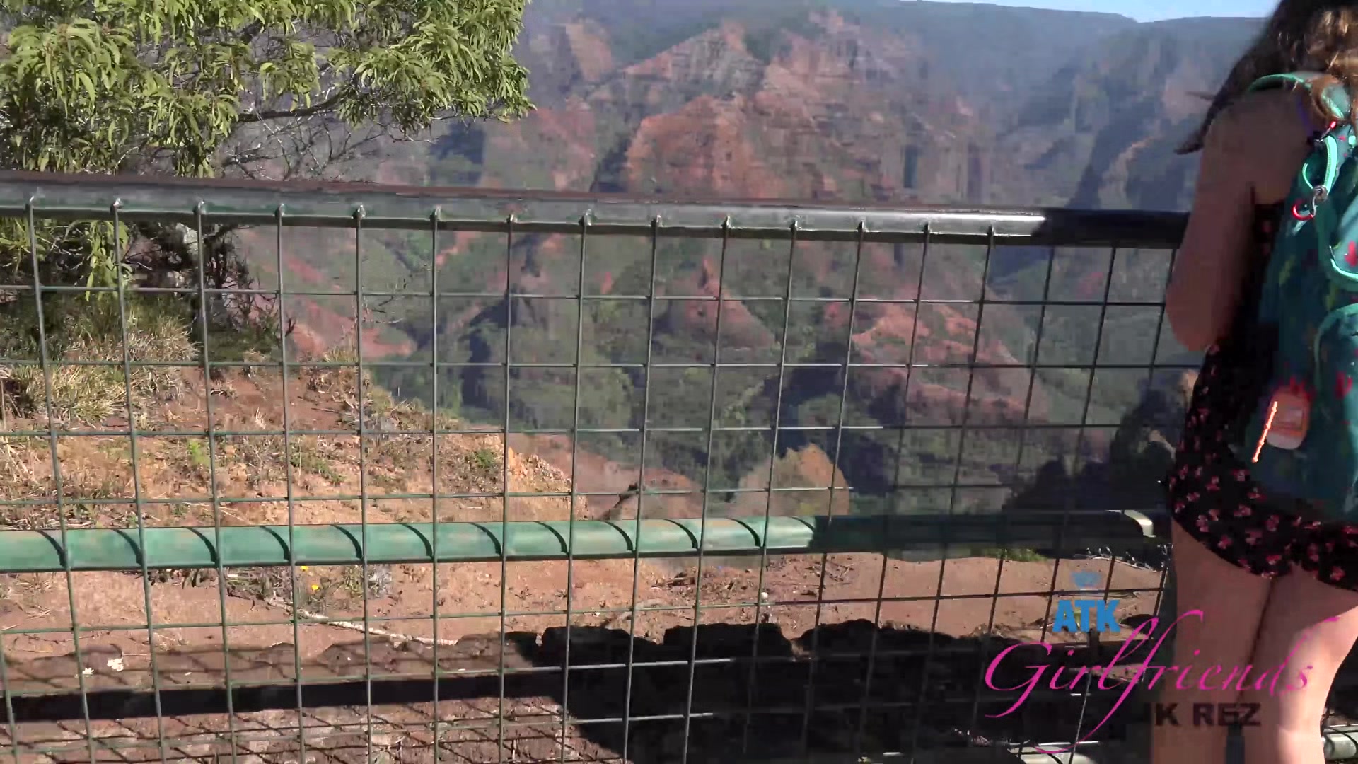 Virtual Vacation In Hawaii With Ariel Grace 10/12