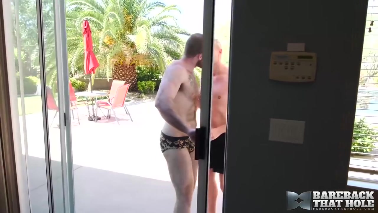Hung Barebacks - Sherman Maus And Sean Knight