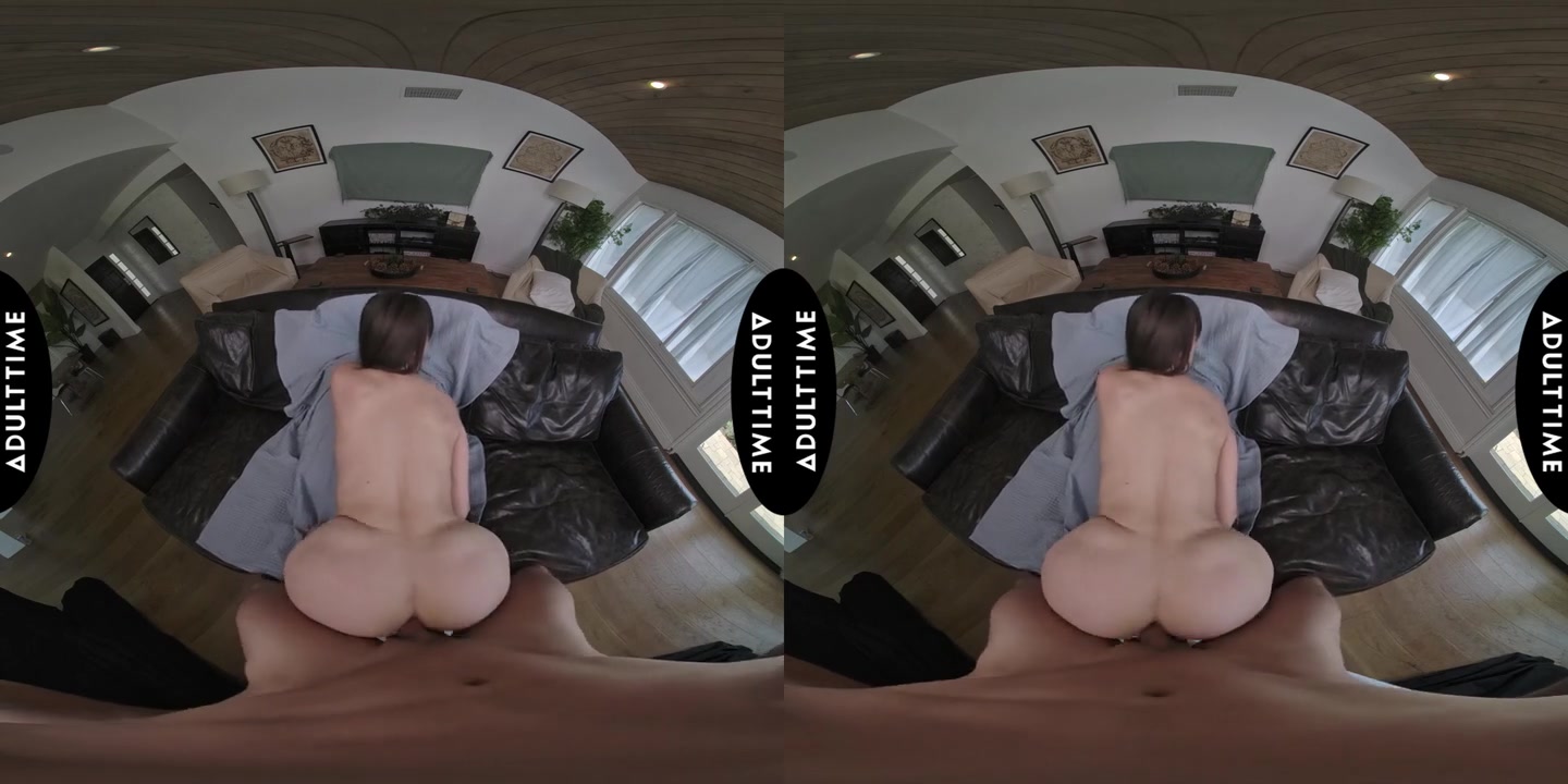 UP Close VR with Lexi Luna, Scene #01