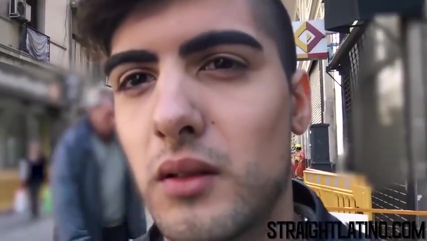 Handsome Latino Receives Bare Cock In Asshole Before Dineros