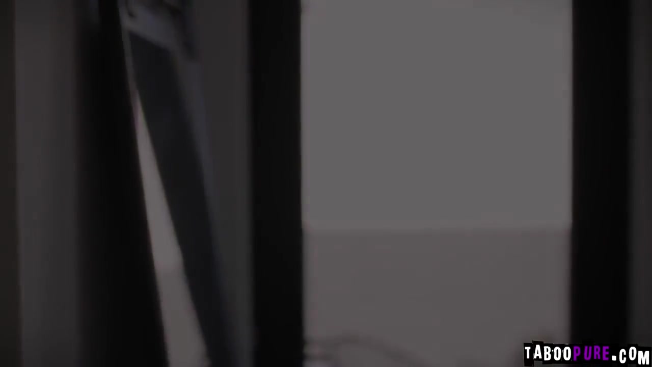 Tommy Pistol, Lilly Bell And Mona Azar In And Hides From To Fuck