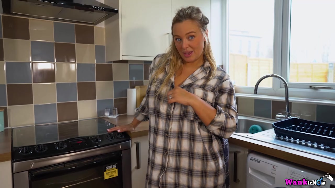Beth - Chore Whore - Sexy Videos - WankitNow
