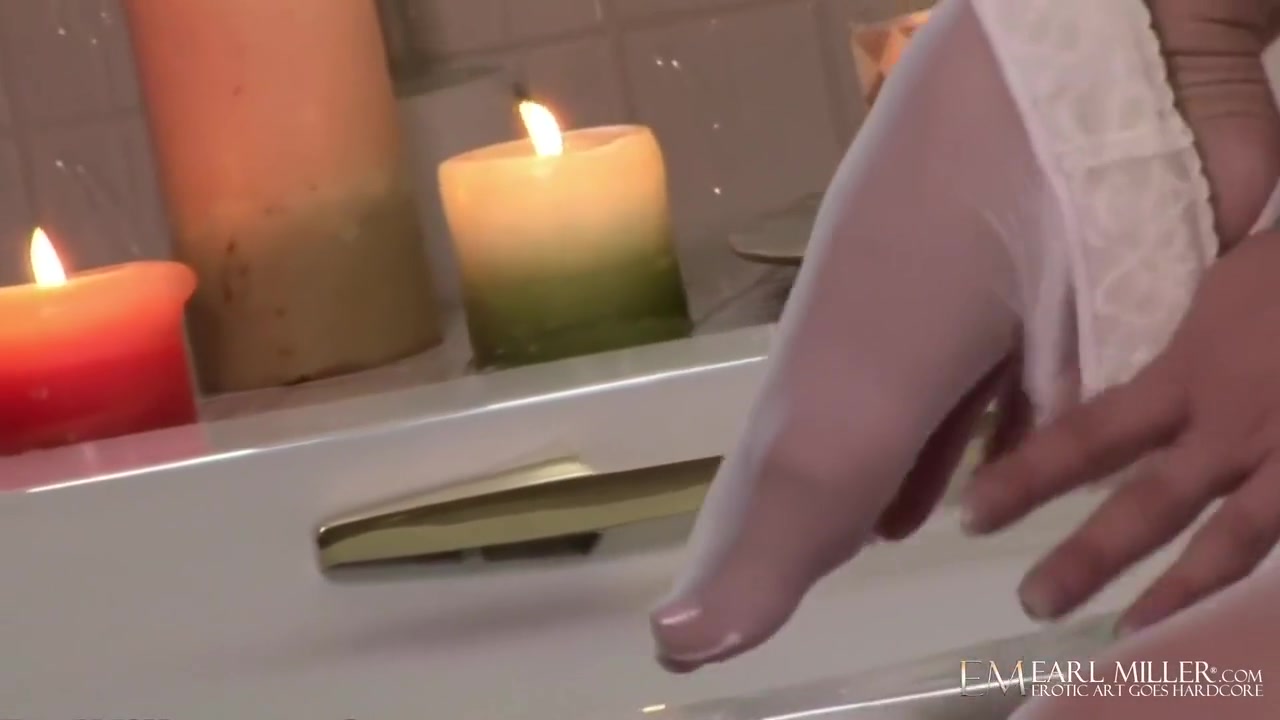 Seductive Cutie Jahcee Ann Finger Fucks And Dildo Drills Her Wet Snatch!