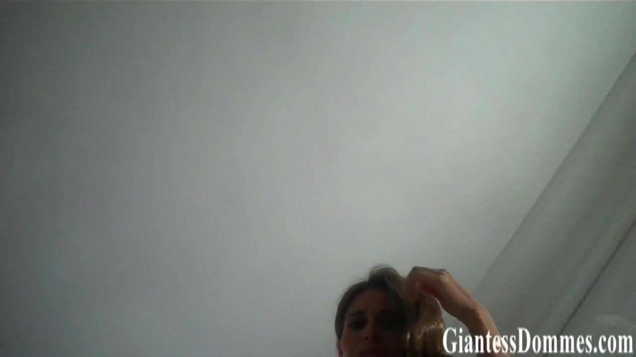 Look at that little worm down there - GiantessDommes