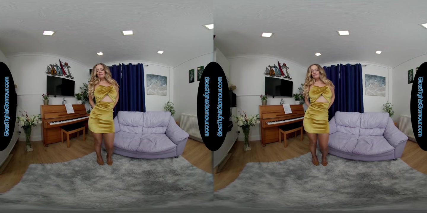 Suzi Star - GlossTightsGlamourVR