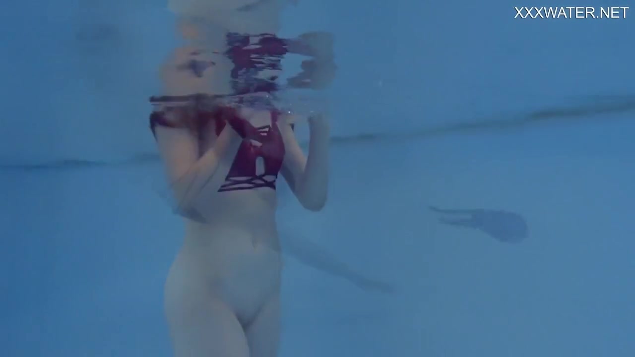 Marfa Is Too Hot And Horny In The Public Swimming Pool