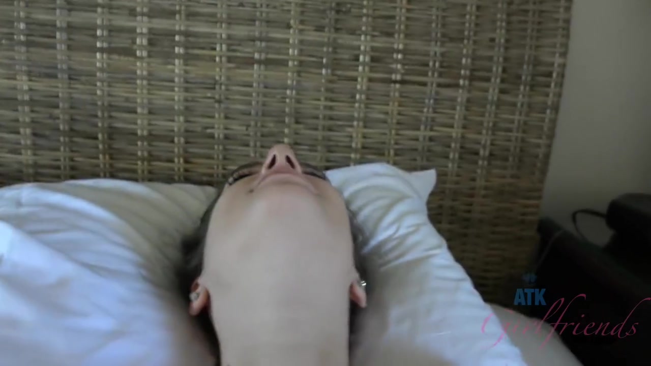 Hooking Up In Hotel Pussy Eaten And Fucked Doggystyle Pov - Gia Paige