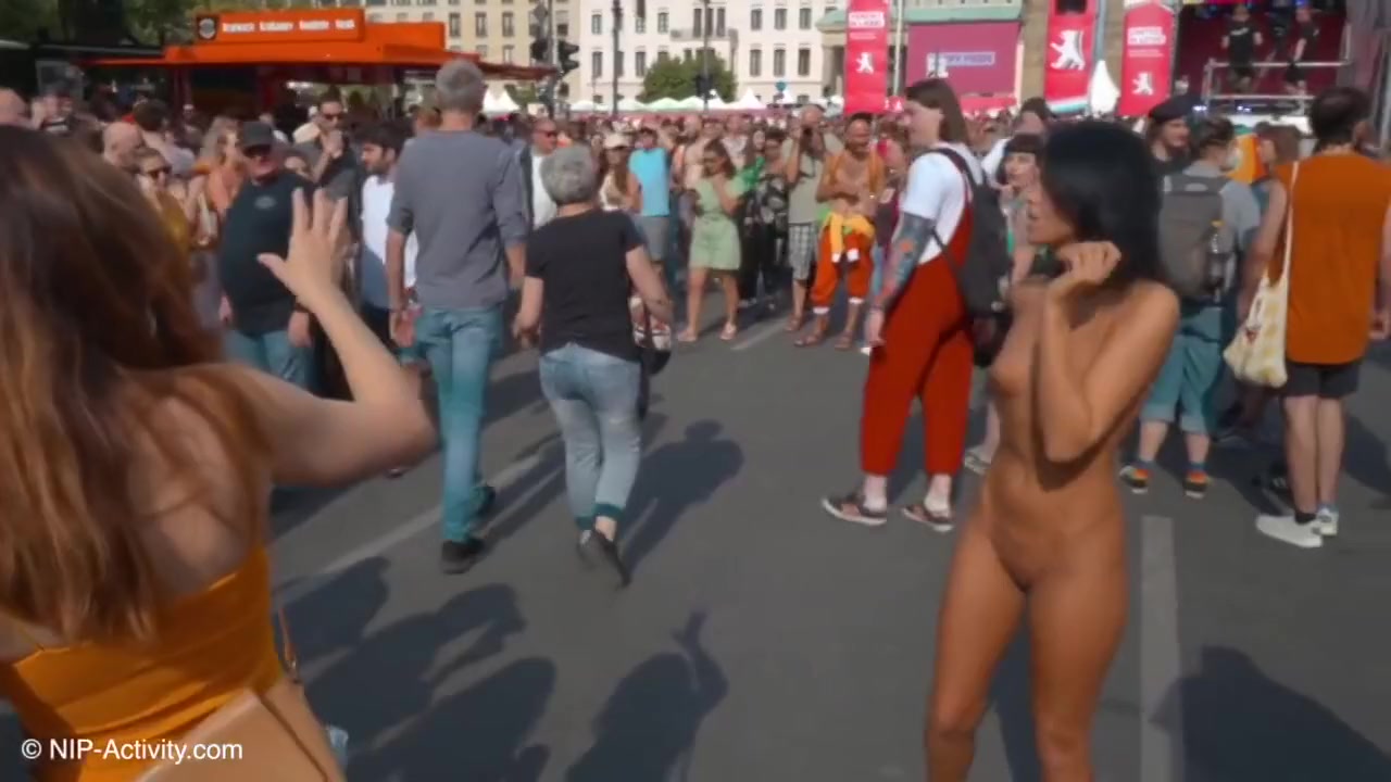Nude In Public Video Girl Strips Naked And Takes A Walk Thr