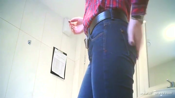 chinese girls go to toilet.15