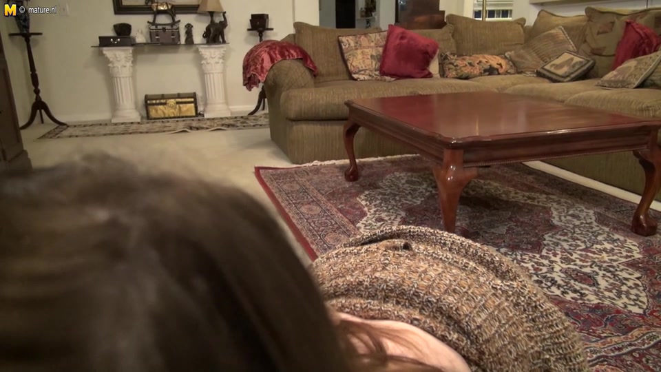 American Hairy Housewife Playing With Herself - MatureNL