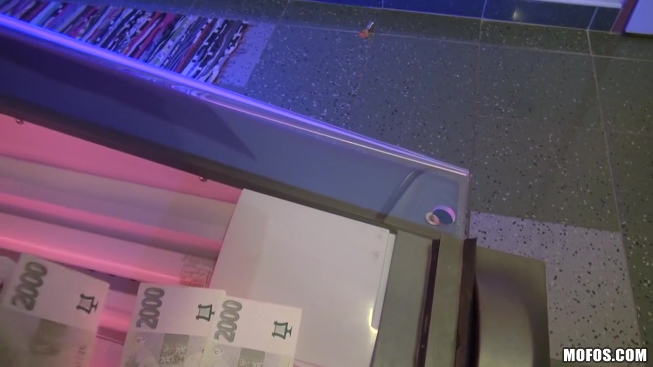 Mia Manarote - Receptionist Goes Back to Acquire Drilled