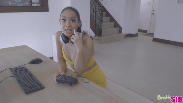 My Step Sis Is A Gamer Girl - S18:E10 - Brattysis