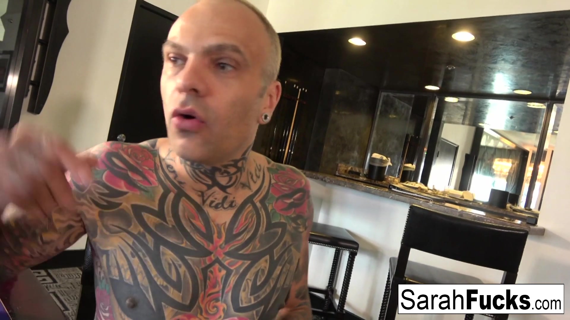 Sarah Jessie in Car Jacker Sarah Jessie Follows The Guy To The Hotel Room To Fuck Him - PUBA