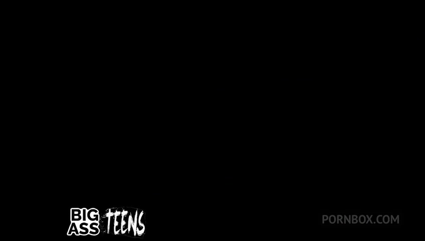 my is alone in his room and I'm going to get fucked - PissVids