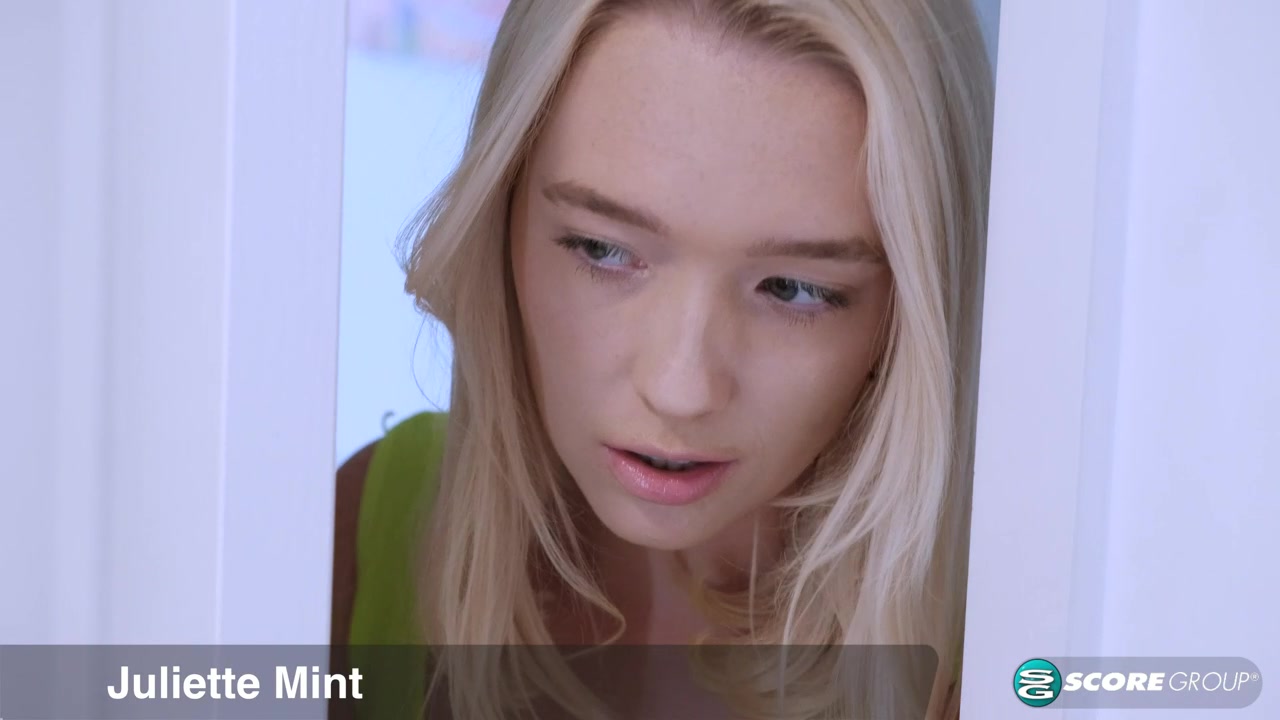 Curious teen 18+ Kitten