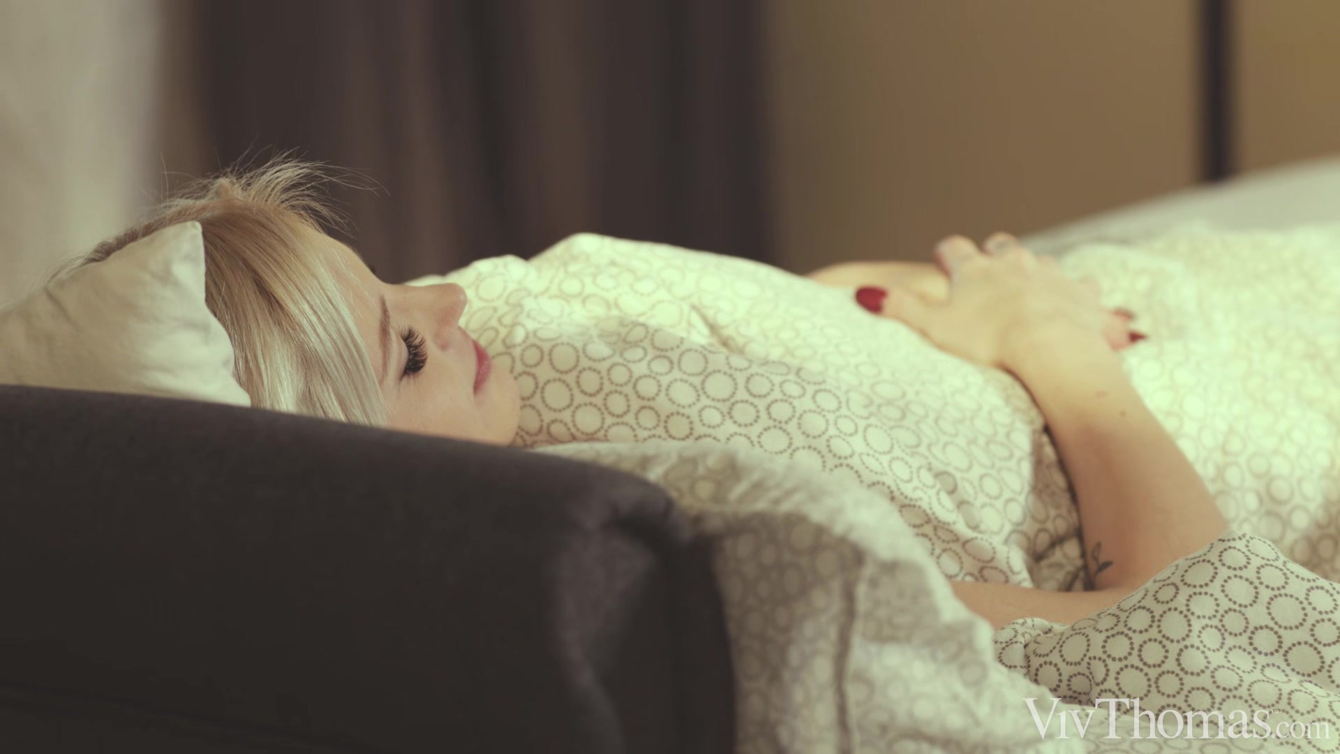 Beautiful Stranger 1 - Selva Lapiedra & Zazie S