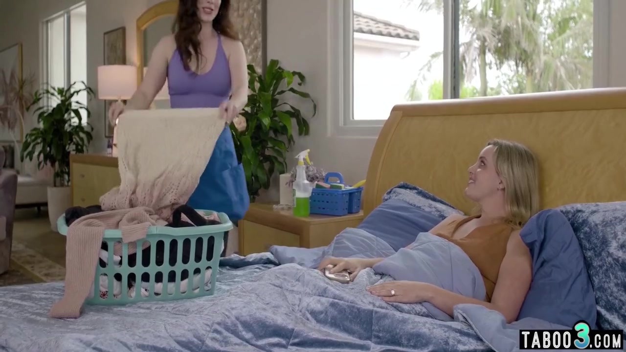 Milf Cleaning Lady Fulfill A Redhead Trannys Sexual Needs - Nicole Vaunt, Ariel Demure And Charlie Forde