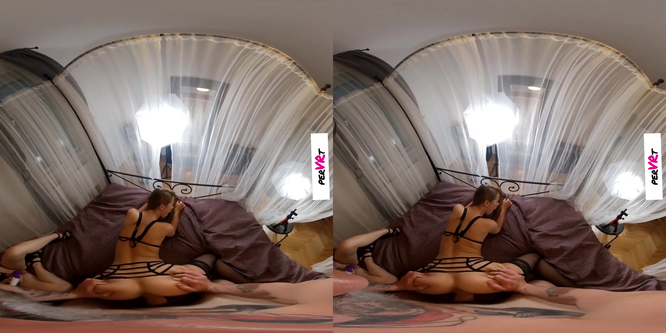 Alexis Crystal & Arteya in Alexis Crystal in The Kinky Flat - Ep. 8 - perVRt