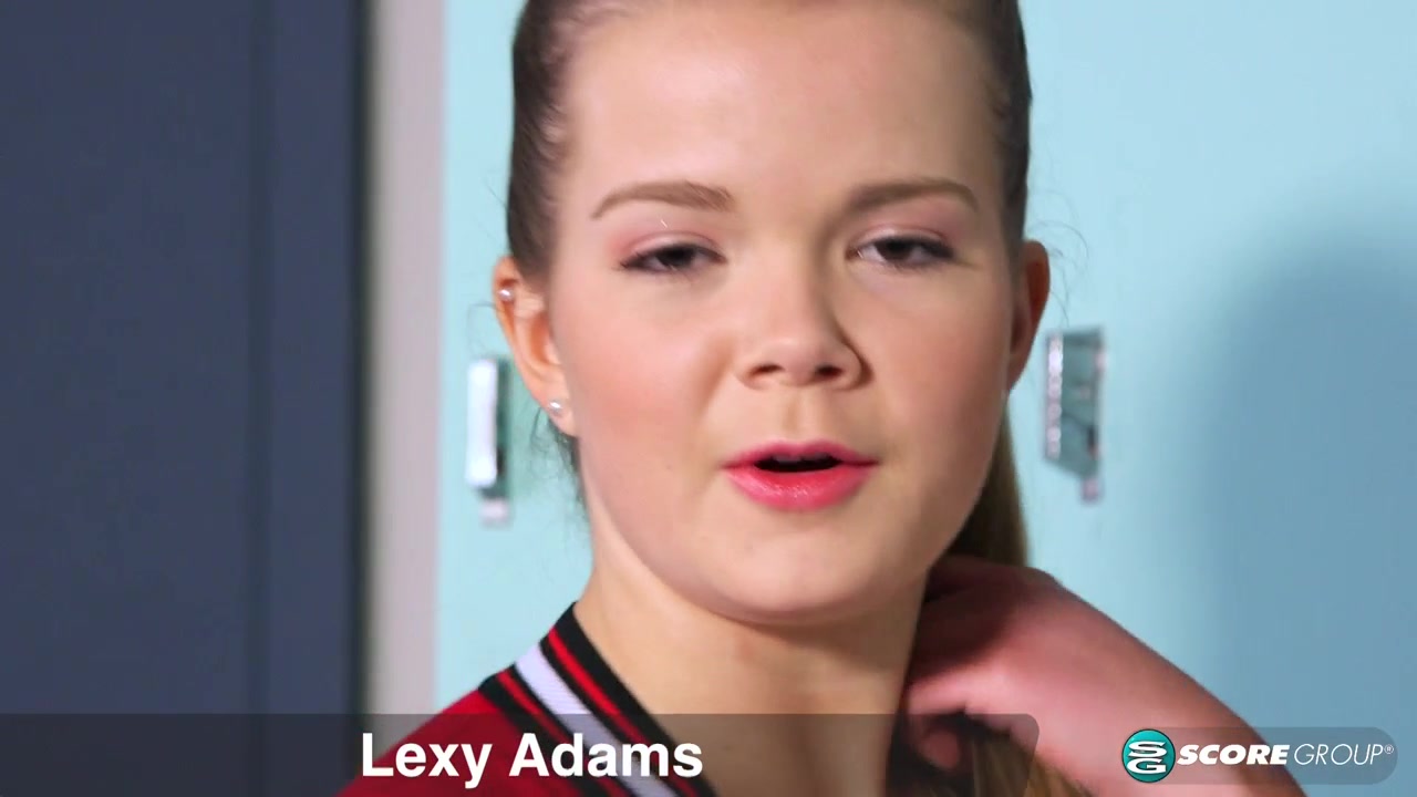 Cheerleader Peep Show