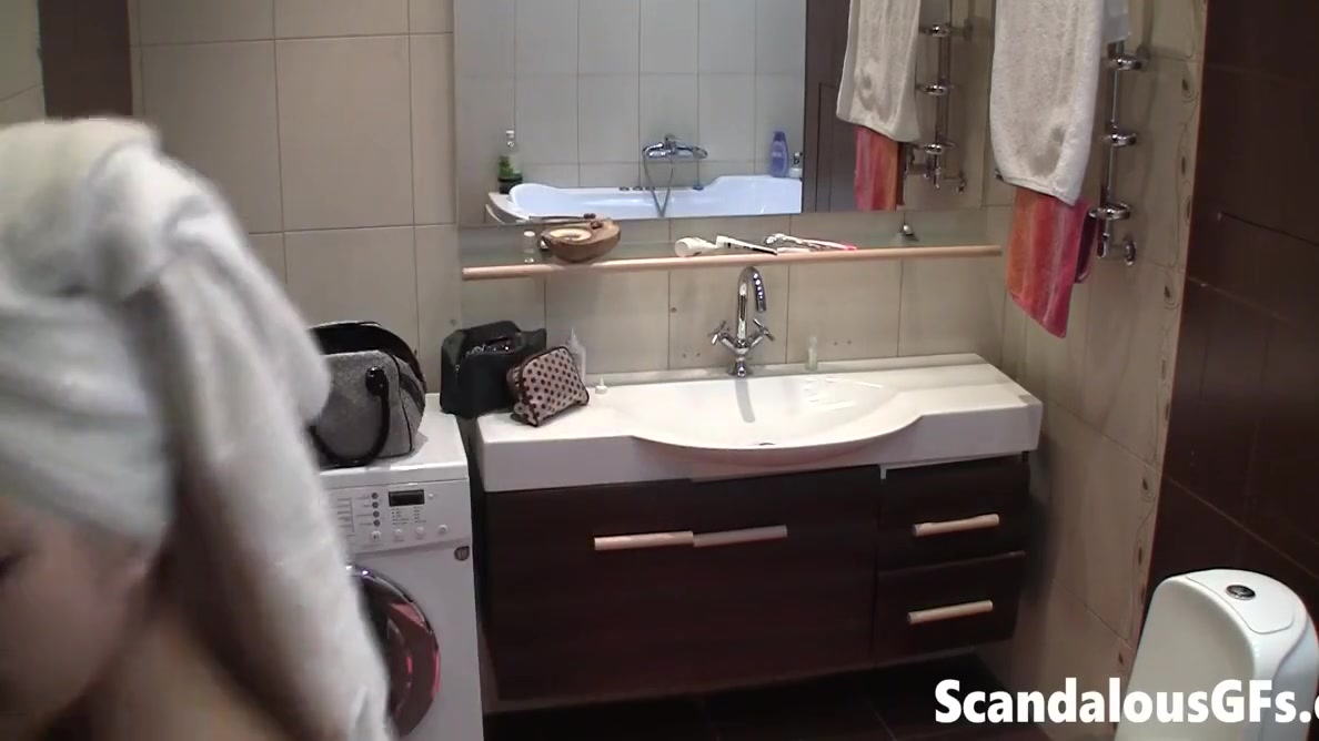 Naughty Naked Teen 18+ Gets Ready