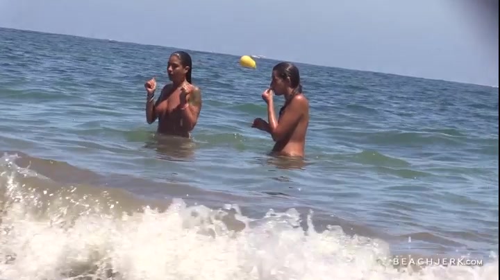Lots of Beach Boobs - BeachJerk