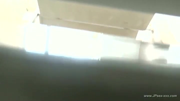 chinese girls go to toilet.27
