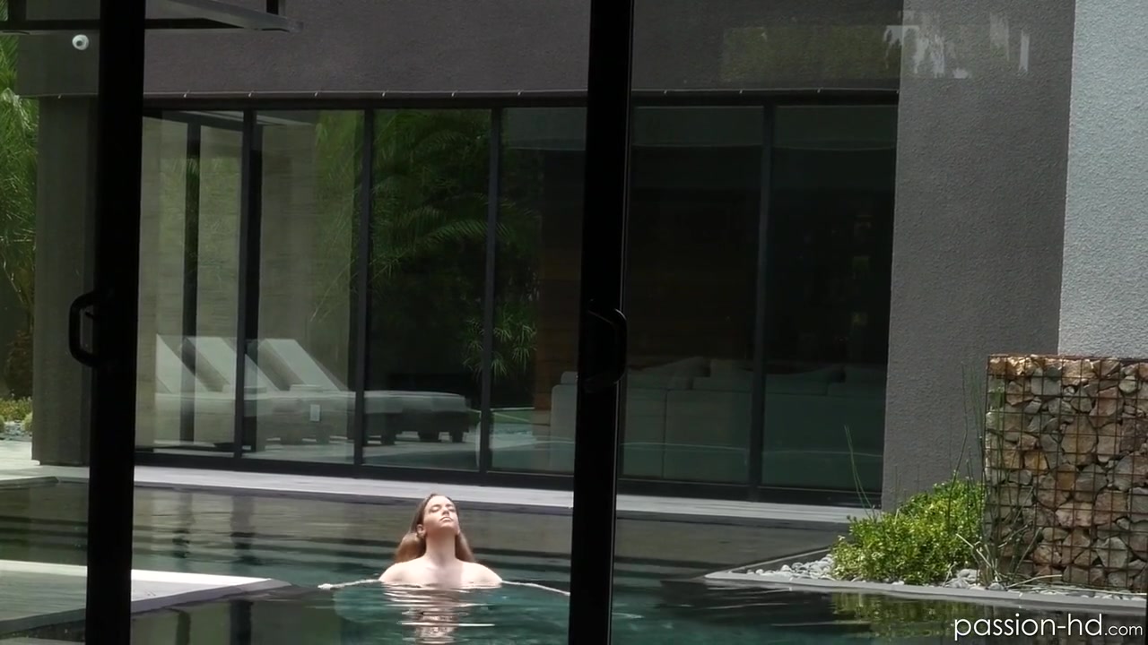 Tali Dova In Her Sexy Body And Sucks A Cock