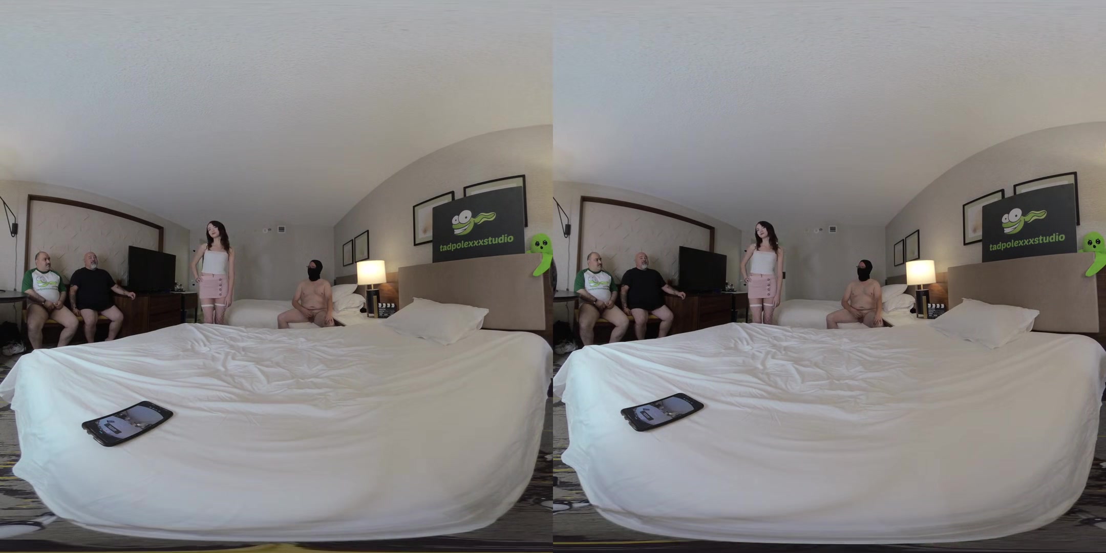 Cecelia Taylor GANGBANG with Creampies - MMF Amateur Threesome Gangbang