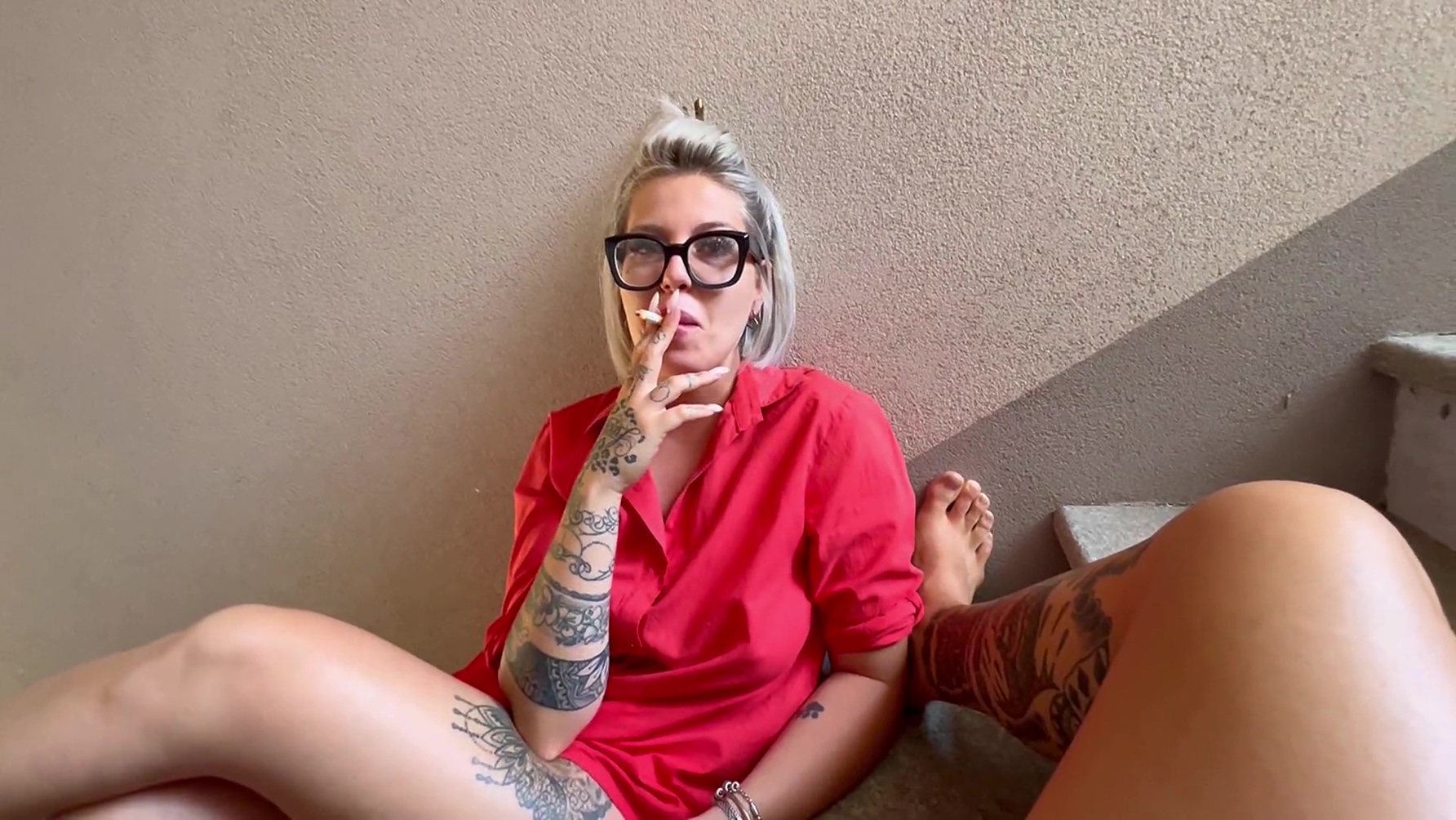 Pov Outdoors - Italian Girl Sucks Cock And Gets Cum In Mouth While Smoking