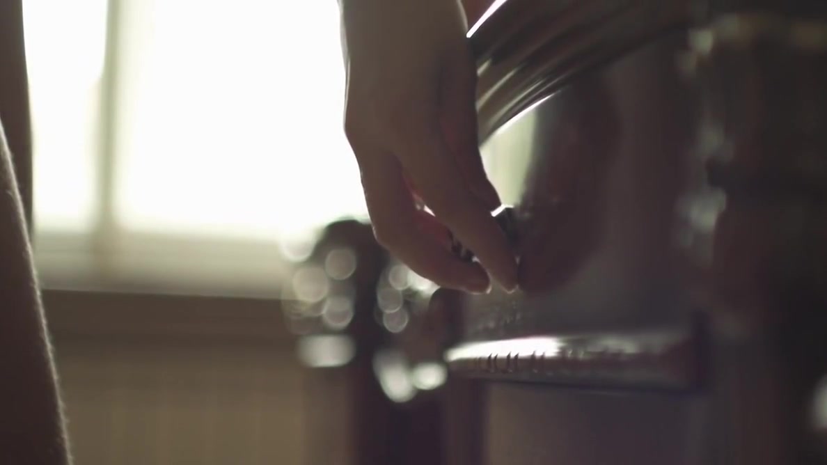 Step Sister Is On Bath While You Spying And Masturbating On Her